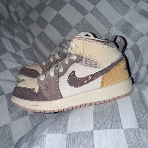 Air Jordan 1 sail/taupe haze - fossil stone 11c